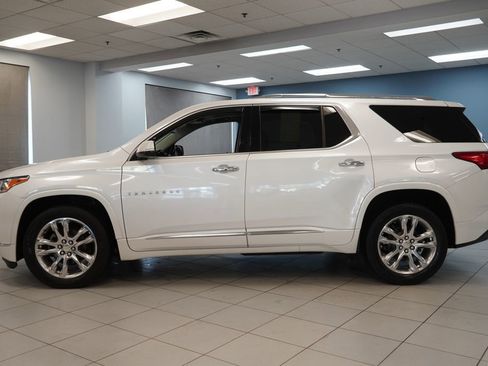 Used 2018 Chevrolet Traverse High Country AWD/4WD image 2