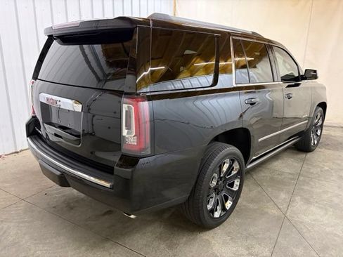 Used 2020 GMC Yukon Denali w/ Denali Ultimate Black Edition AWD/4WD image 6