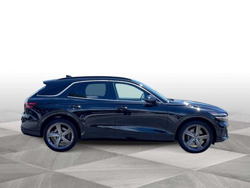 Used 2024 Genesis GV70 2.5T w/ Sport Prestige Package AWD/4WD image 9