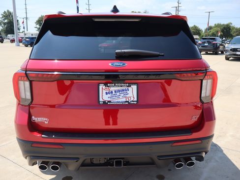 Used 2025 Ford Explorer ST AWD/4WD image 6