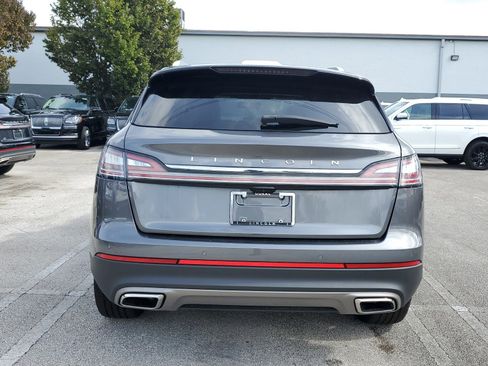 Used 2023 Lincoln Nautilus Reserve w/ Monochromatic Package image 5