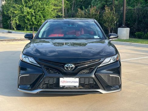 Used 2024 Toyota Camry XSE FWD image 2