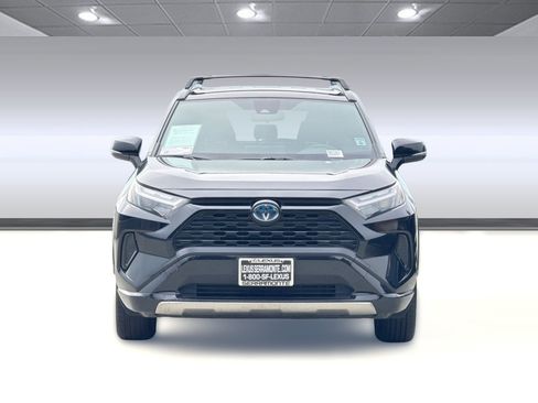 Used 2022 Toyota RAV4 SE AWD/4WD image 5