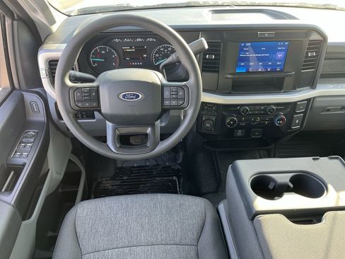 New 2025 Ford F550 4x4 SuperCab Super Duty image 11