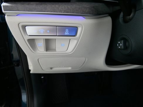 Used 2023 Genesis G80 image 26