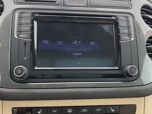 Used 2017 Volkswagen Tiguan Wolfsburg Edition image 45