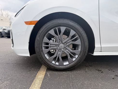 New 2026 Honda Odyssey Touring image 20