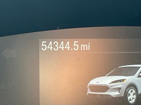 Used 2021 Ford Escape SE w/ Cold Weather Package image 22