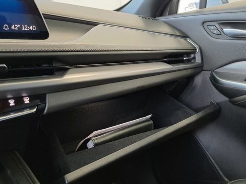 Used 2024 Cadillac XT4 Premium Luxury image 18