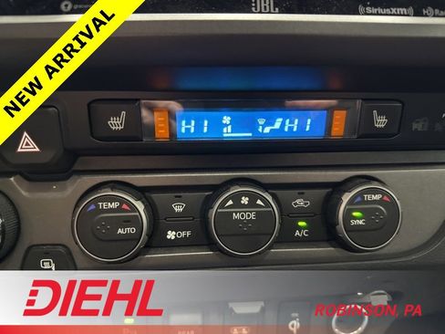 Used 2023 Toyota Tacoma TRD Off-Road image 31