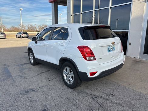 Used 2019 Chevrolet Trax LS image 3