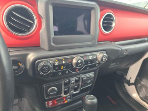 Used 2020 Jeep Gladiator Rubicon w/ LED Lighting Group AWD/4WD image 33