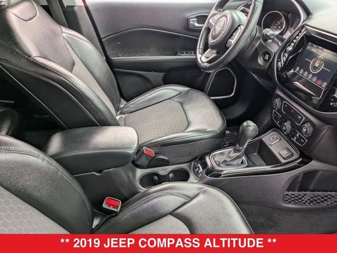 Used 2019 Jeep Compass Altitude image 35