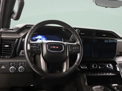 Used 2024 GMC Sierra 2500 AT4X AWD/4WD image 9