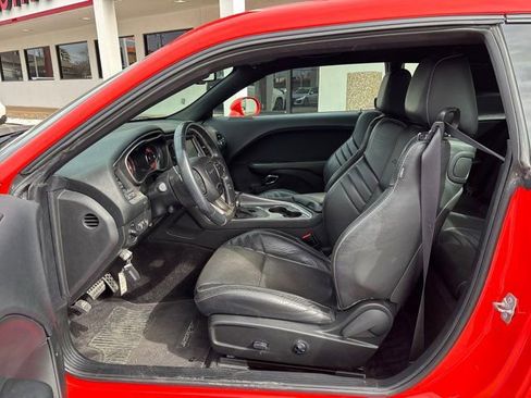 Used 2016 Dodge Challenger SRT Hellcat image 13