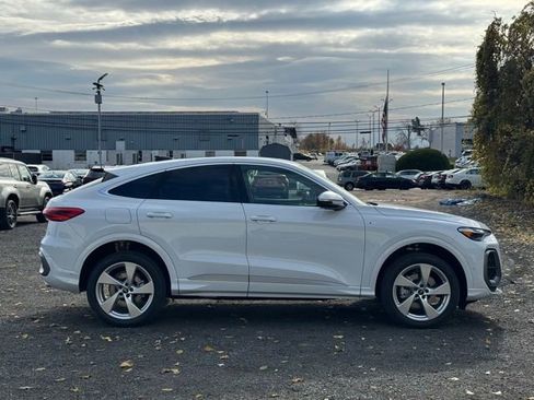 New 2025 Audi Q5 Premium Plus image 9