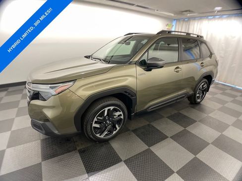 Certified 2025 Subaru Forester Limited image 7