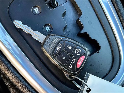 Used 2013 Chrysler 200 Limited image 12