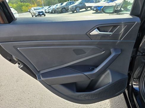 Used 2024 Volkswagen Jetta SE image 35