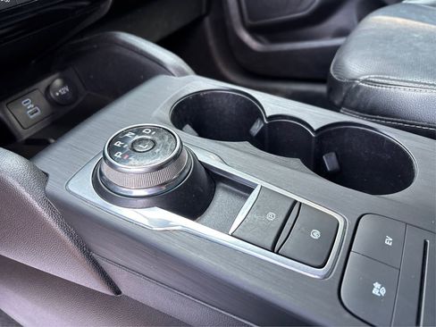 Used 2022 Ford Escape SEL w/ Technology Package image 31