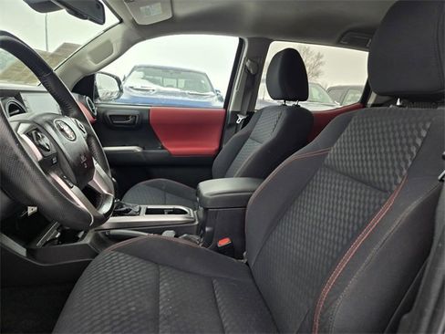 Used 2022 Toyota Tacoma SR5 image 25