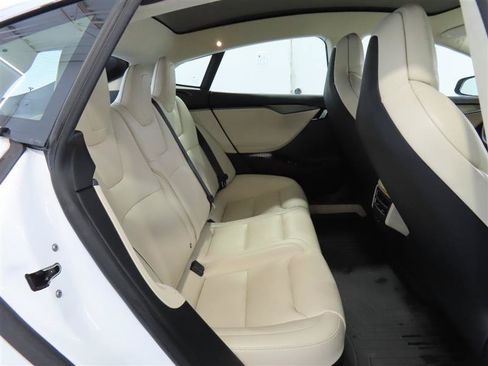Used 2018 Tesla Model S 100D AWD/4WD image 32