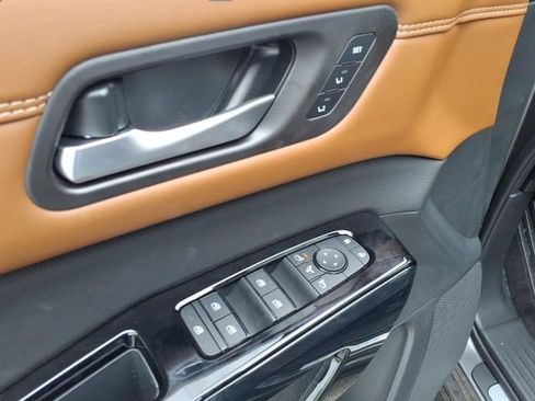 New 2026 Nissan Pathfinder Platinum AWD/4WD image 17