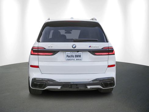 Used 2026 BMW X7 M60i w/ M Sport Professional Package image 5