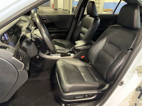 Used 2017 Honda Accord Sport Special Edition image 14