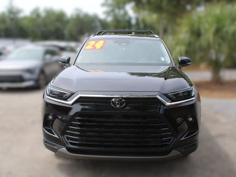 Used 2024 Toyota Grand Highlander AWD Hybrid image 18