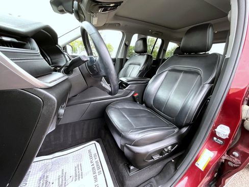 Certified 2022 Jeep Grand Cherokee Limited w/ MOPAR Finishing Package image 11