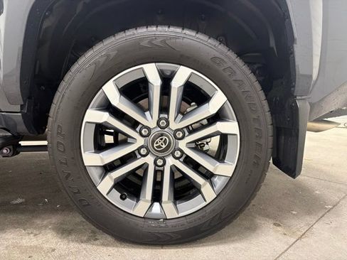 Used 2025 Toyota 4Runner Limited AWD/4WD image 11