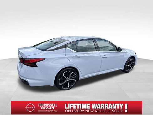 New 2025 Nissan Altima 2.5 SR image 8