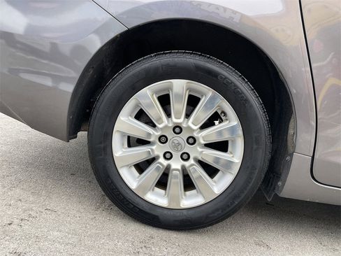 Used 2015 Toyota Sienna XLE image 12