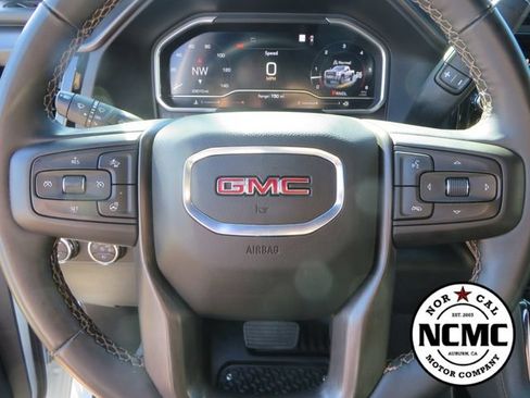 Used 2025 GMC Sierra 2500 AT4 AWD/4WD image 40