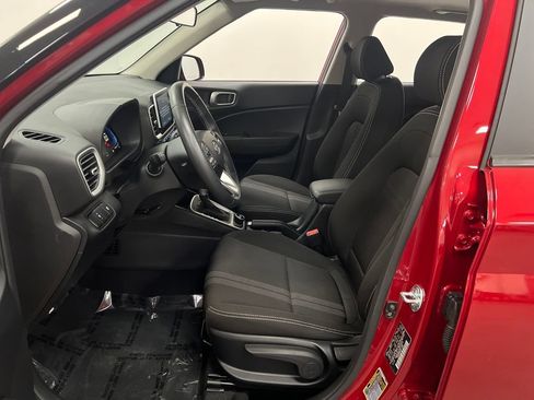 Used 2025 Hyundai Venue SEL FWD image 10