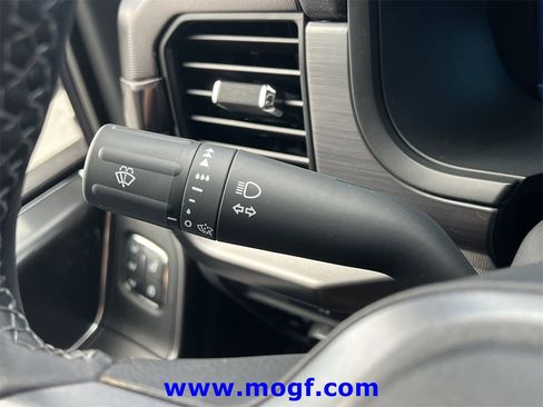 Used 2025 Ford F150 Lariat w/ Equipment Group 501A Mid image 17