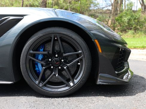 Used 2019 Chevrolet Corvette ZR1 RWD image 5