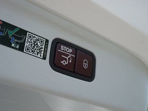 Certified 2023 Mercedes-Benz EQE 350+ SUV image 34