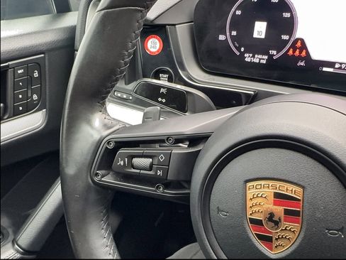 Used 2024 Porsche Cayenne Coupe AWD/4WD image 43
