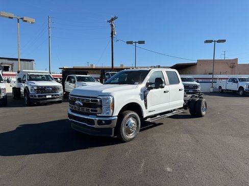 New 2025 Ford F350 XL w/ XL Chrome Package image 5