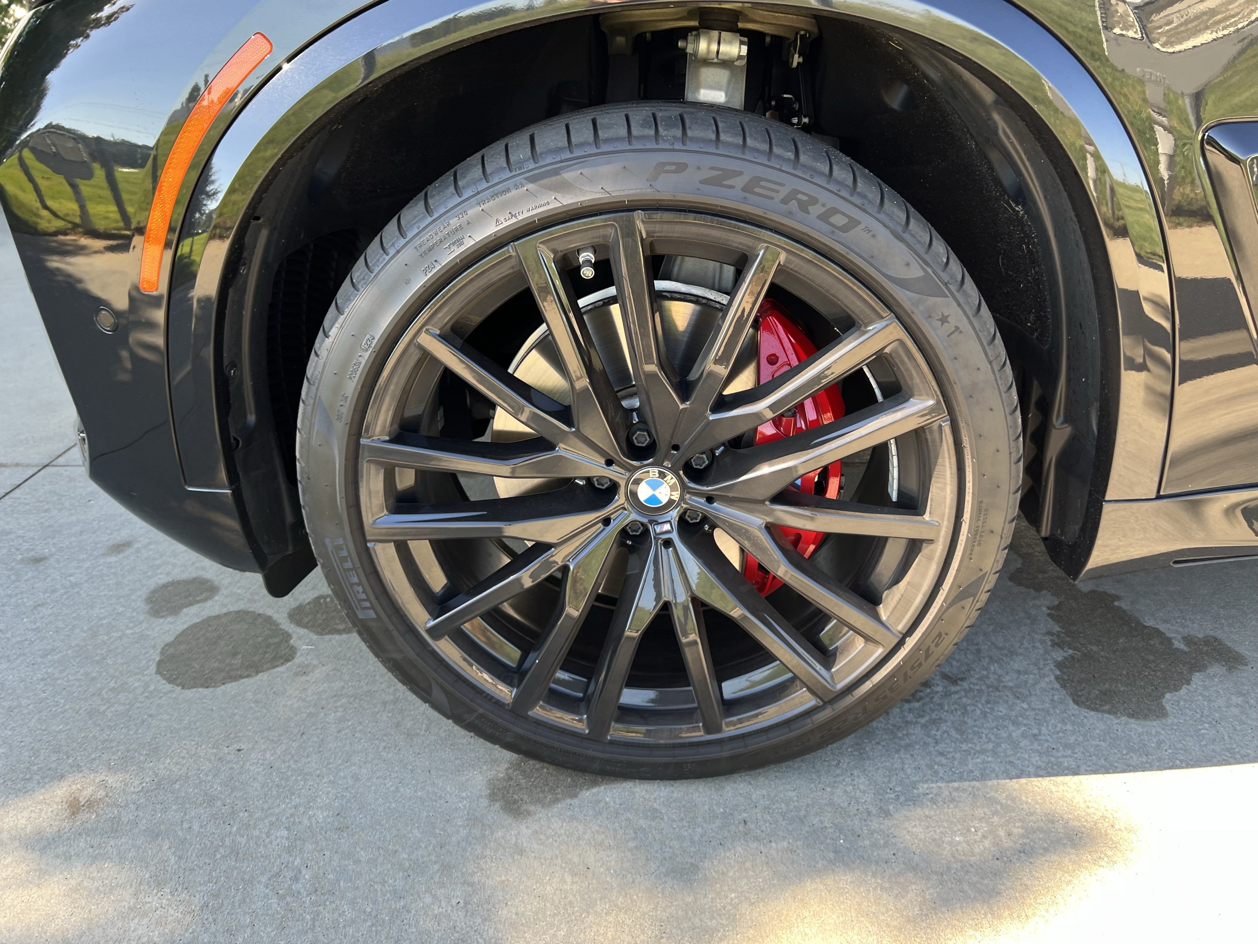 Used 2025 BMW X5 sDrive40i w/ Executive Package RWD image 13
