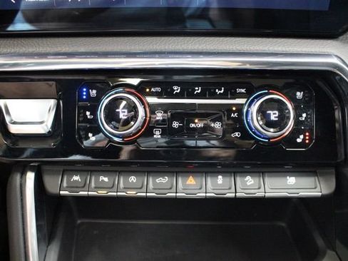 Certified 2024 GMC Sierra 1500 Denali w/ Technology Package AWD/4WD image 37
