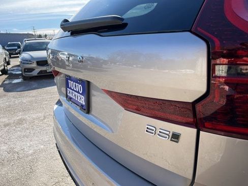 New 2026 Volvo XC60 B5 Core w/ Climate Package image 12