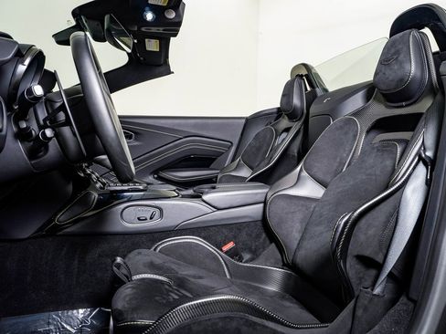 Used 2023 Aston Martin V12 Vantage V12 image 27