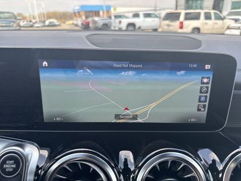 Used 2021 Mercedes-Benz GLB 35 AMG 4MATIC image 21