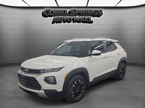 Used 2022 Chevrolet TrailBlazer LT FWD image 3