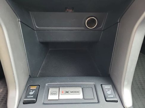 Used 2018 Subaru Forester 2.5i Premium w/ All-Weather Package image 16