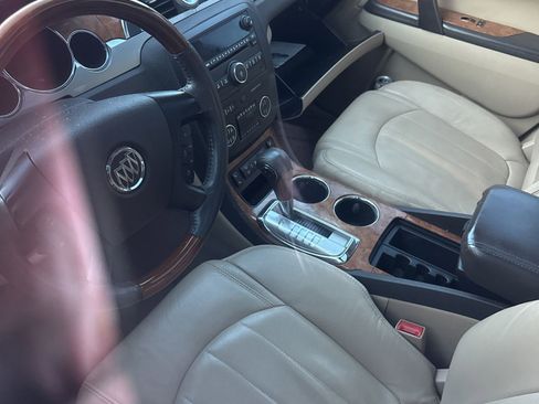 Used 2011 Buick Enclave CXL w/ LPO, Cargo Convenience Pkg FWD image 5
