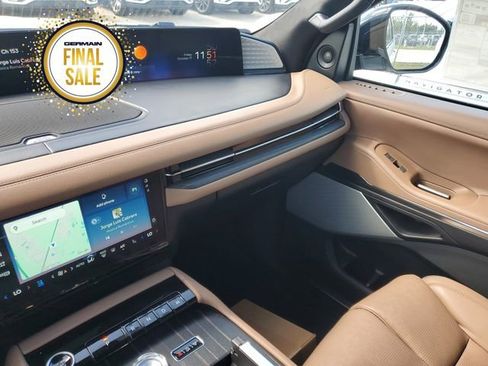 New 2025 Lincoln Navigator Black Label image 31